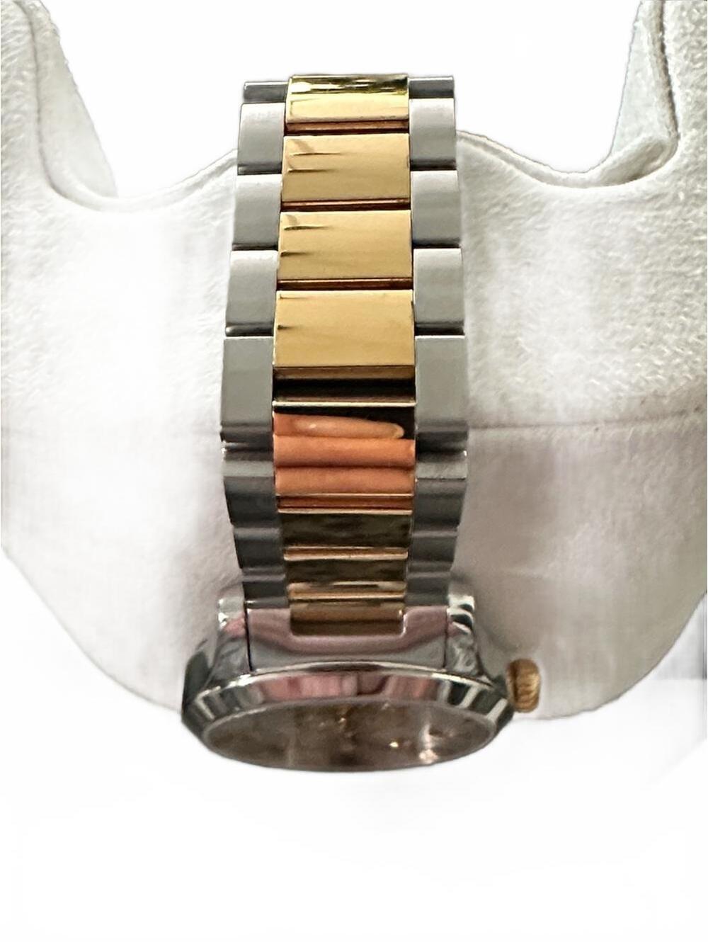 Gucci Silver and Rose Gold Cat Dial Watch - Picture 4 of 6
